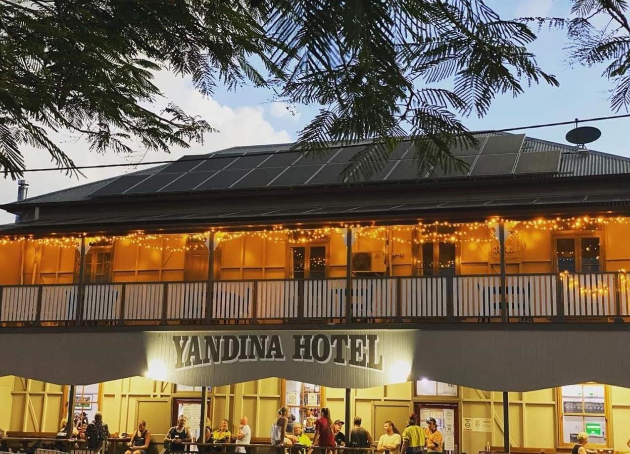 Yandina Hotel Eksteriør billede